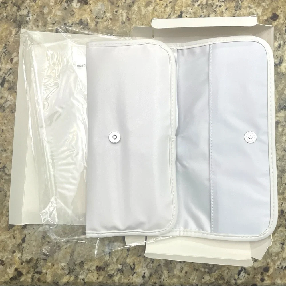 New In Packaging Mica Beauty Deluxe Cosmetics 10 Makeup Brush Travel Case Set